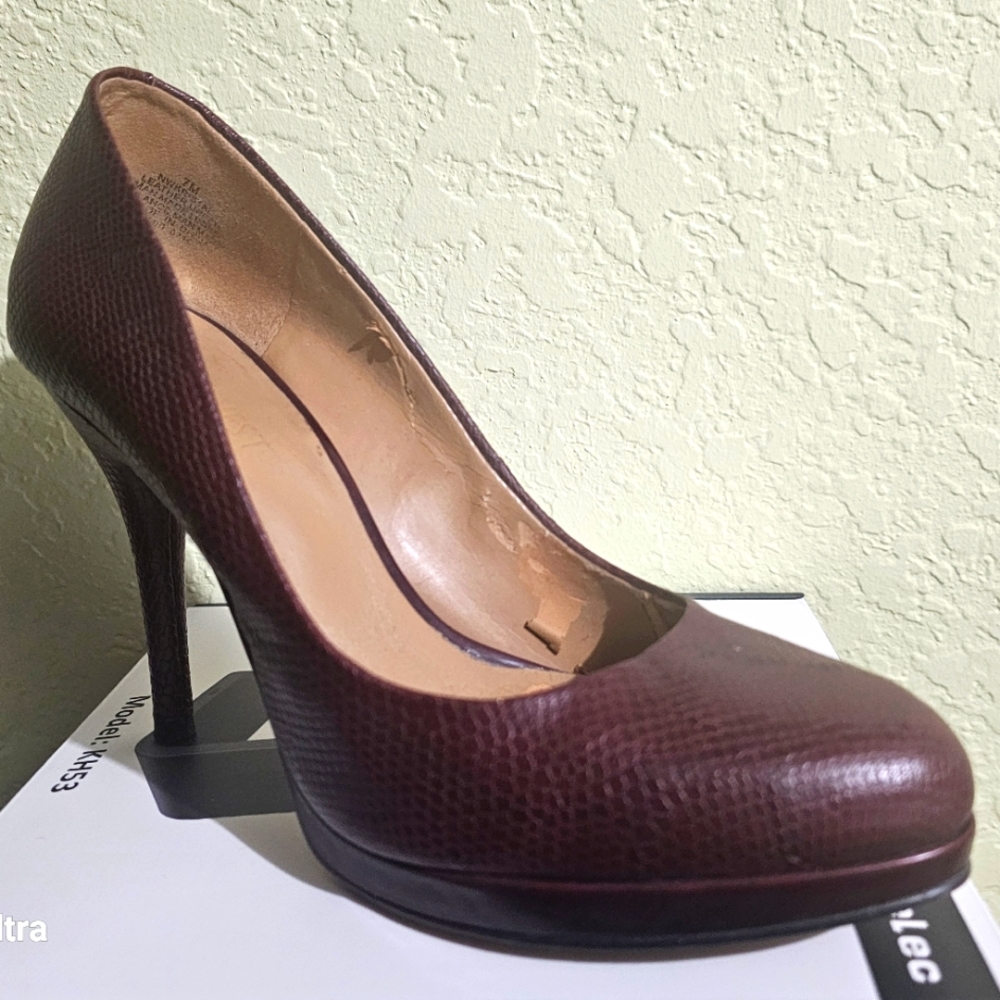 9 West Pumps, Burgundy, Size 7